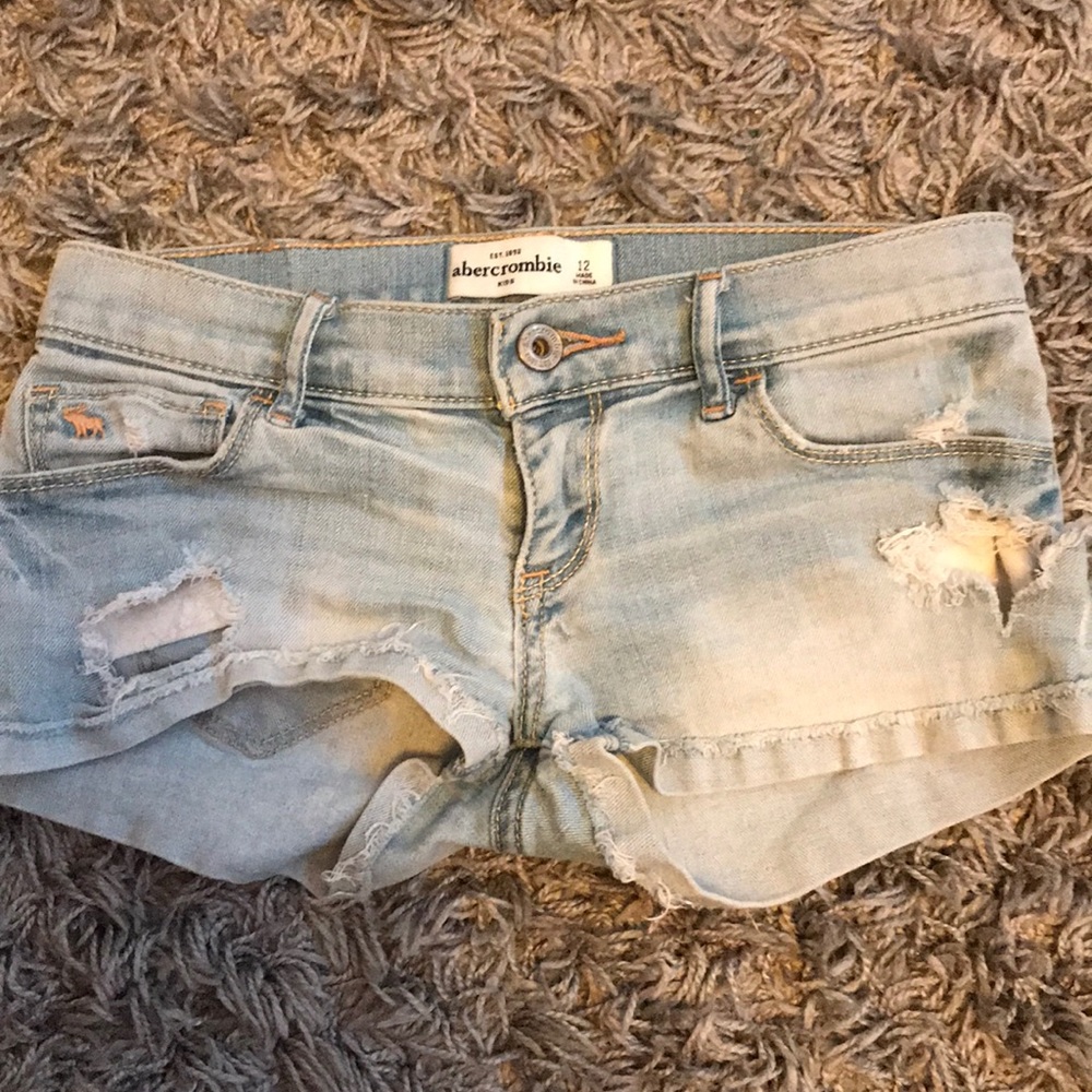 girls abercrombie light washed denim shorts